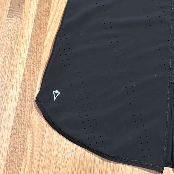 Ivivva size 6 - Picture 3 of 5